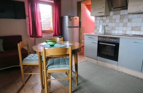 Schoenberg Apartment | Gemütliche 50qm Ferienwohnung mit Terrasse, Haustiere sind erlaubt