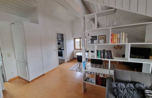 Tutzing Apartment | Gemütliche Dachgeschosswohnung bei Tutzing am Starnberger See
