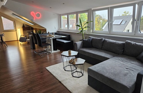 Kirchheim unter Teck Apartment | Gemütliche Loft-ferienwohnung mit Blick auf die Burg Teck in Ruhiger Lage