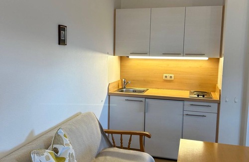 Gmain Apartment | gemütliche Ferienwohnung für 1-2 Personen mit Balkon (Wohnung 3)