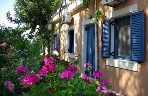 Faistos House | Gemütliche Ferienwohnung im Gartenparadies in Meeresnähe