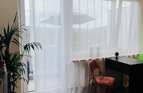 Saarbruecken Apartment | Gemütliche Ferienwohnung mit Balkon