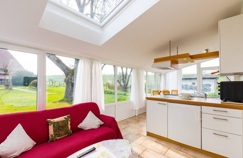 Ueberlingen Apartment | Gemütliche Ferienwohnung mit Wintergarten am Bodensee, Großem Garten, Wlan