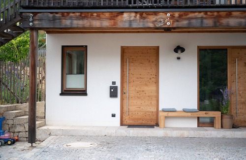 Riedenburg Apartment | Gemütliche Ferienwohnung in Ruhiger Waldrandlage