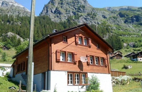 Silenen Apartment | Gemütliche Ferienwohnung auf der Golzernalp im Wunderschönen Maderanertal
