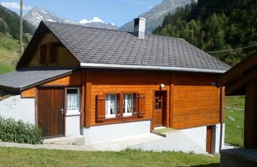Silenen Apartment | Gemütliche Ferienwohnung auf der Golzernalp im Wunderschönen Maderanertal