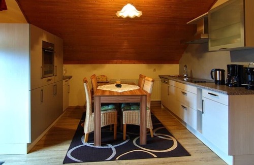 Stadlern Apartment | Gemütliche Ferienwohnung im OG für 2-4 Personen mit Balkon