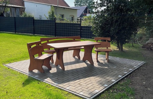 Plattenburg Apartment | Gemütliche Landhaus-ferienwohnung mit Direktem Wasserzugang in Groß Leppin