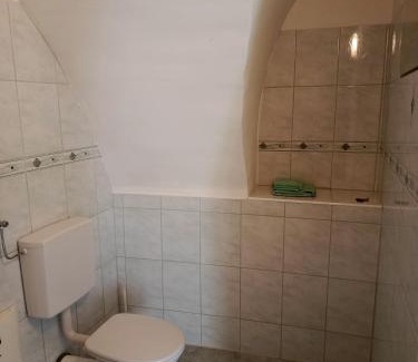 Bruck an der Leitha Apartment | gemütlicher Sommer Appartement