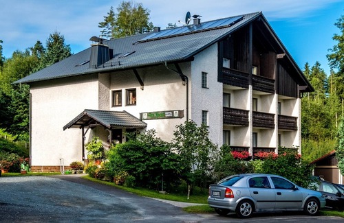 Bad Alexandersbad Apartment | Gemütliches Appartement mit Kaminofen in der 2. Etage