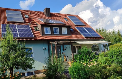 Lehrberg Apartment | Gemütliches Ferienapartment, kostenfreies WLAN, zubuchbares Frühstück/Abendessen