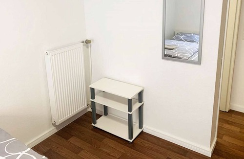 Emden Apartment | Gemütliches Monteur- / Gästezimmer in Emden mit Bad & Wlan