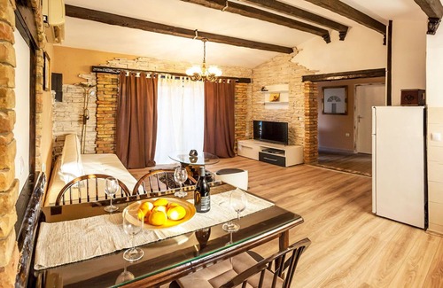 Marcana House | Gemütliches Pool House Tomas, in der Nähe von Pula, mit 2 Schlafzimmern