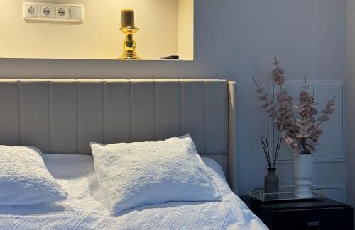 Floersheim Apartment | Gemütliches Zimmer in Flörsheim am Main nahe FRA Flughafen