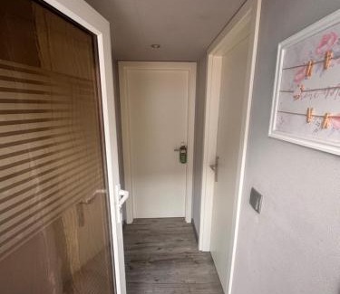 Altenhausen House | gemütliches Zimmer mit eigenem Bad und separatem Eingangstor