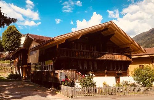 Wilderswil Apartment | Gemütliches Zuhause mit Ausblick