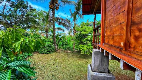 East Selemadeg Villa | Gempinis Coffee Shop and Villa