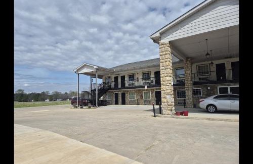 Chickamauga Hotel | General Bragg Inn & Suites Chickamauga