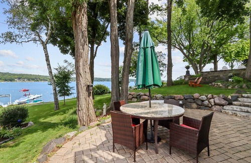 Country Club Estates House | Geneva Lakefront at Glenwood Springs |Stunning Views |Pier Access |Private Boat Slip |Monthly Stays