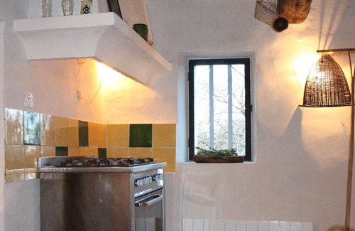 Reillanne Other | Genuine old provençal farm with large pool pool and great Luberon view