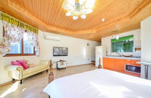 Geoje House | Geoje Gaonara Pension