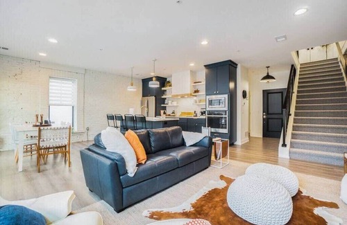 Holland Condo | George 201 Charming Condo on 8th w/Deck