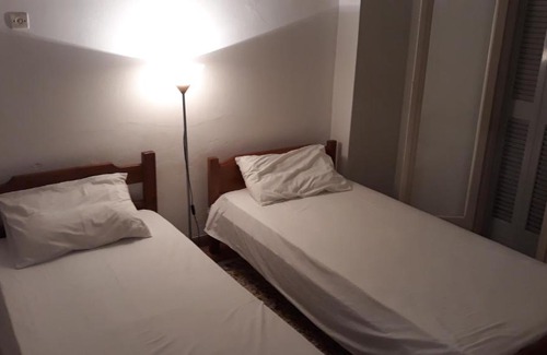 Keratsini-Drapetsona Apartment | George's Apartment near the port of Piraeus