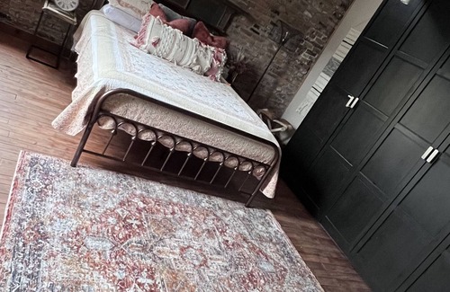 Georgetown Cottage | Georgetown's Boho Hideaway, downtown, horse parks