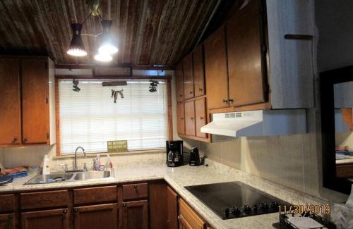 Claxton House | Georgia's Coziest Riverside Retreat: Cabin Adventure in Claxton