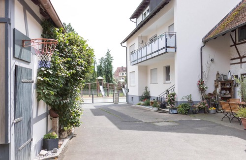 Pinzberg Apartment | Geräumige 80 qm Große Ferienwohnung am Tor zur Fränkischen Schweiz