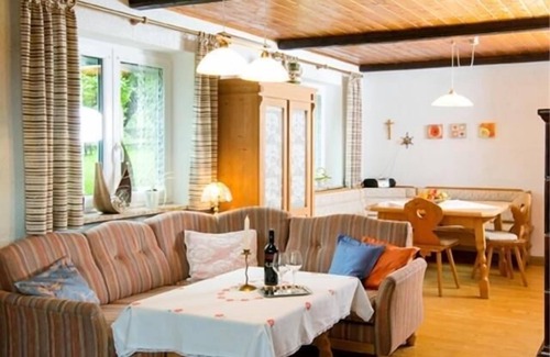 Geyersberg Apartment | Geräumige, 80qm große Ferienwohnung in ruhiger Lage