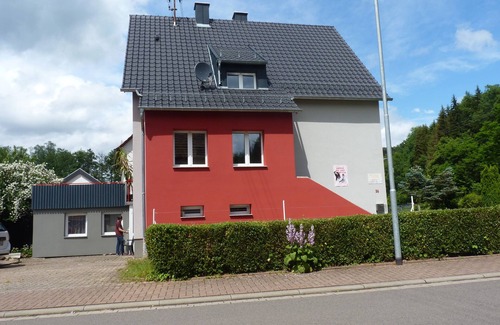 Bruchweiler-Baerenbach House | Geräumige Ferienwohnung für Zwei im Pfälzerwald