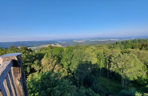 Gees Apartment | Geräumige Frisch Renovierte Wohnung Mitte in der Vulkaneifel