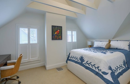 German Village House | German Village at it's finest! Walk to Lindey's, Cento, Book Loft & much more!
