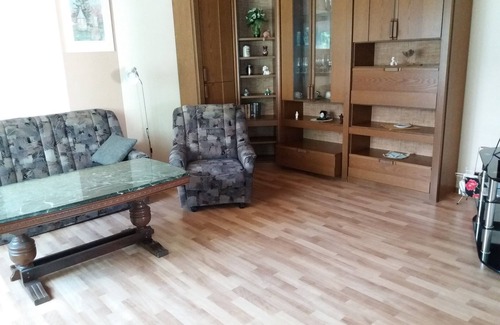 Merkendorf Apartment | Geschmackvoll Eingerichtete Ferienwohnung im Erdgeschoss