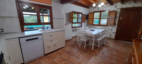 Llanes House | Gestiona2R - Casa con finca en Pendueles al lado de la playa