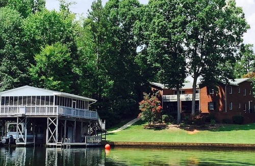 Mount Gilead House | Get away from it all - Life is GOOD at the Lake!