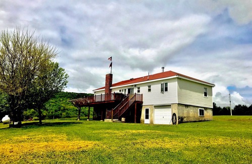 East Meredith House | Get Away from It All - Experience All-Star Village 15 Mins/Hall Fame 25 Mins