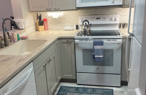 St. Augustine Beach Condo | Get Away Now! St. Augustine Beach A1A Beach Blvd - King Bed/Master BR!