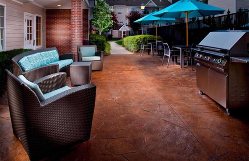 Homewood Hotel | Get Ready for Blissful Getaway! 3 Modern Pet-Friendly Units!
