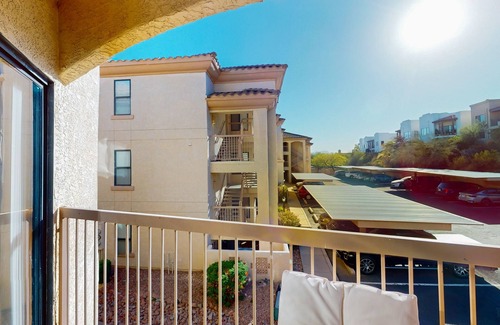Fountain Hills Condo | Get ready to unwind in style at this stunning condo in Fountain Hills, AZ