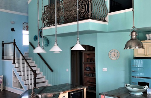 San Luis Beach House | Get the best of both worlds, beach & bay, in this luxurious waterfront home.