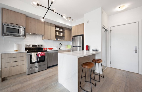 Downsview Condo | Getaway at Downsview Park- 2 BDR + 2.5 Bath