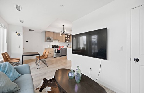Downsview Condo | Getaway at Downsview Park- 2 BDR + 2.5 Bath