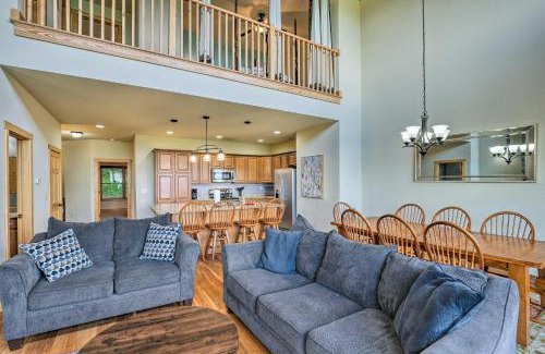 Wolf Laurel House | Getaway Chalet in Mars Hill with Hot Tub and Views!
