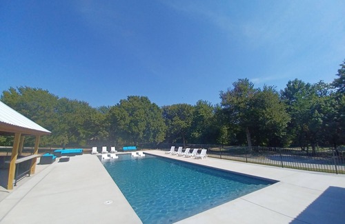 Van Alstyne House | Getaway for you Best Day Ever Stay!