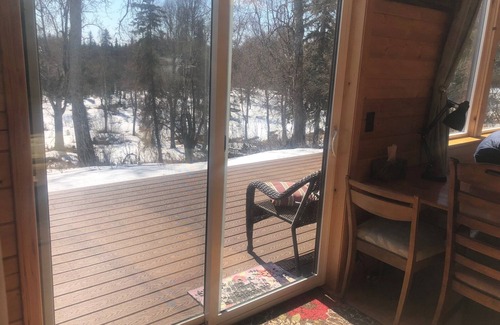 Nikiski House | Getaway Home next to beautiful Capt. Cook Park recreation area!