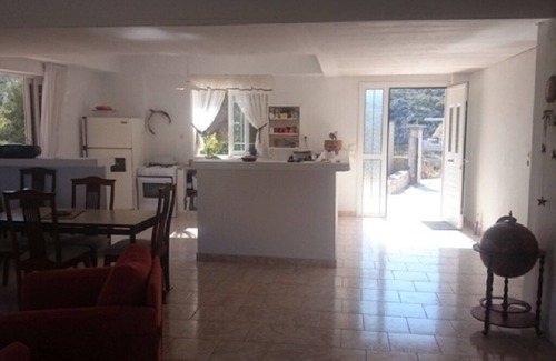 Kaki Thalassa House | Getaway in Attika GR