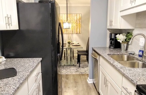 Southwest Raleigh House | Getaway in Central Raleigh