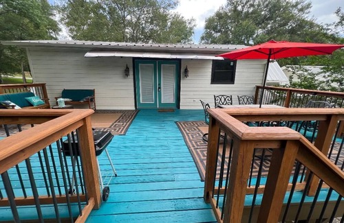 Willis Apartment | Getaway Oasis w/Huge Deck + pool/spa - lake conroe